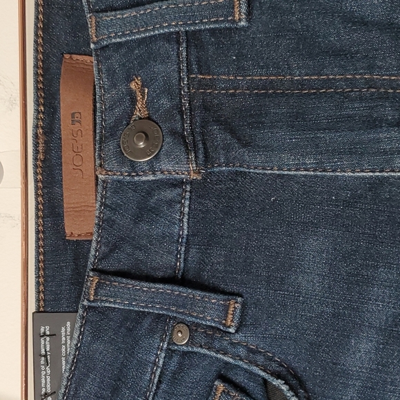 #46 JOE'S JEANS MID-RISE CURVY BOOTCUT JEANS - Picture 6 of 10